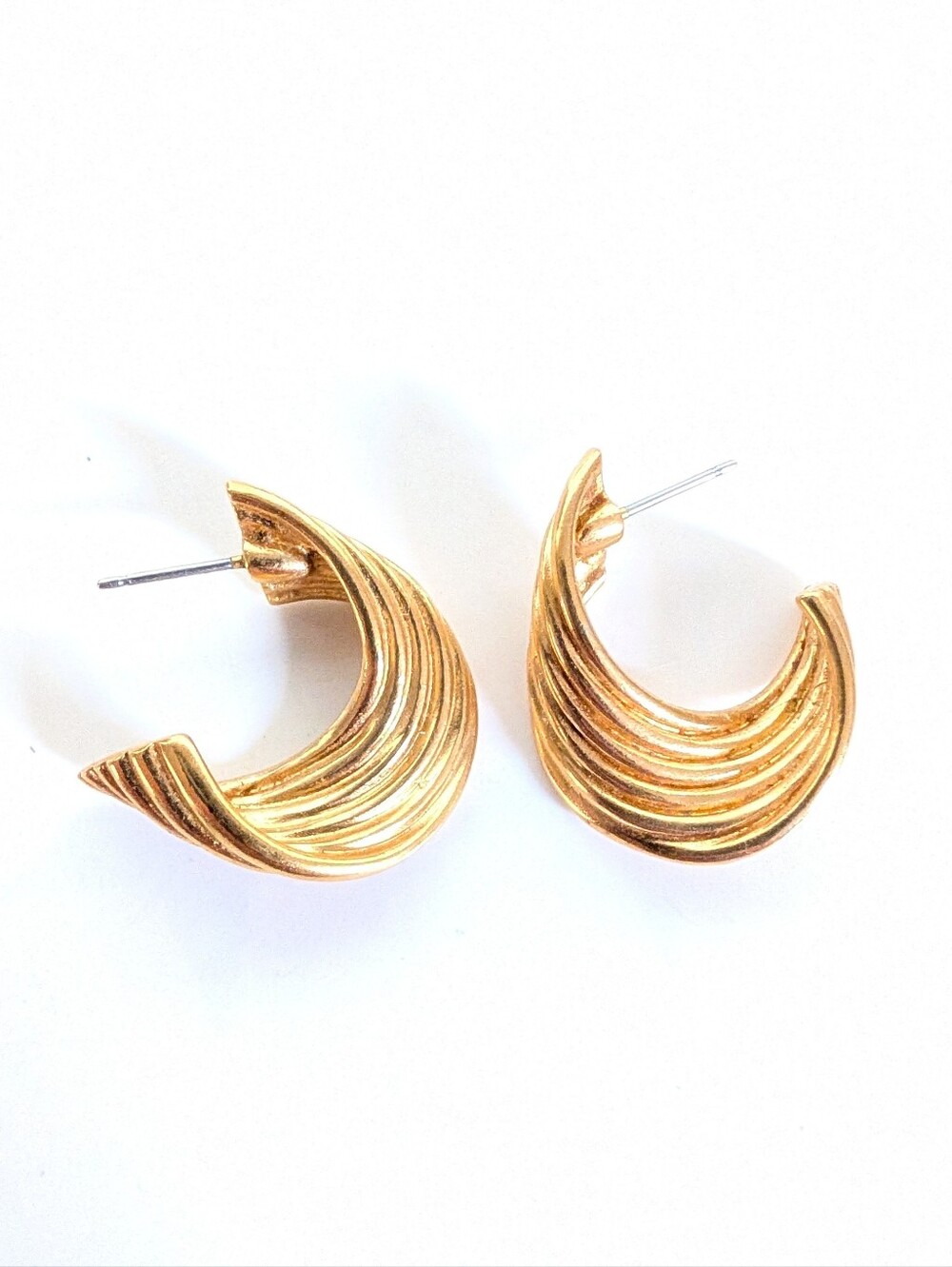 Vintage 80s Mobwife Gold Tone Textured Twisted Half Hoop Post Earrings
